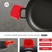 Carica l'immagine nel visualizzatore di Gallery, COVER PER MANIGLIE IN SILICONE ROSSO 2 pz - Olympia Italian Premium Cookware